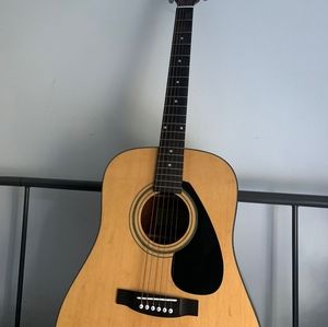 Yamaha Guitar